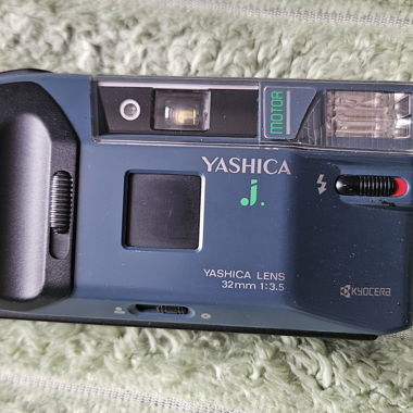 Fotocamera a pellicola Yashica