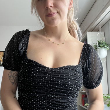 Gepunktete Bluse