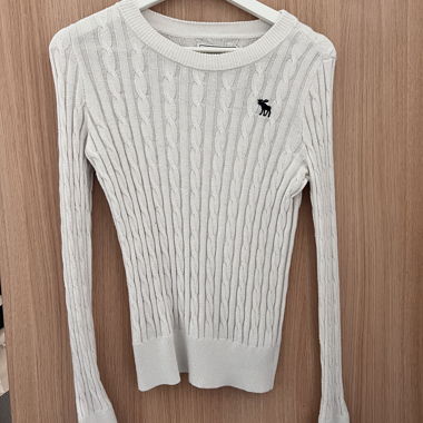 Pulls Abercrombie & Fitch