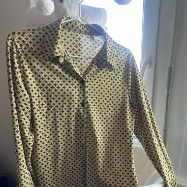 Blouse M size