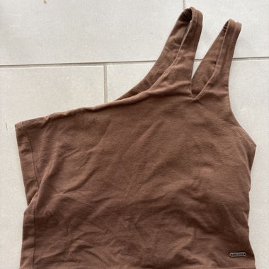 Top marron à une épaule Y2k