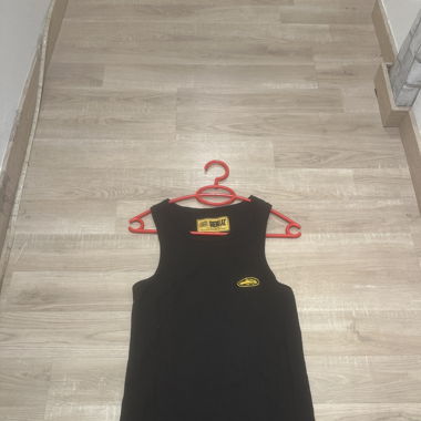 Schwarzer courteiz Tanktop