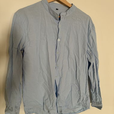 Camicia azzurro chiaro con collo alla coreana