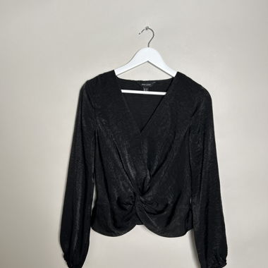 Blusa incrociata nera