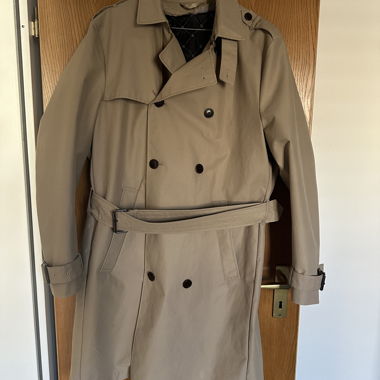 Trench beige – cappotto di mezza stagione – tenuto bene