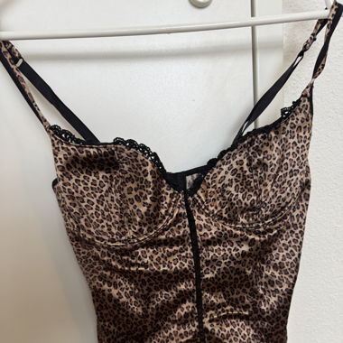 Leoprint top