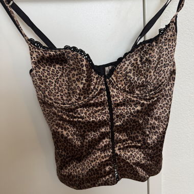 Leoprint top