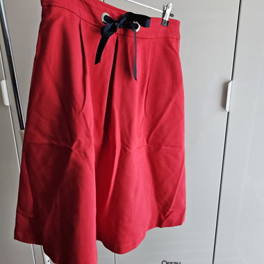 Red skirt