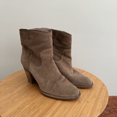 Braune Wildleder-Booties