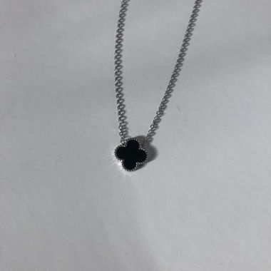 Clover black silver necklace