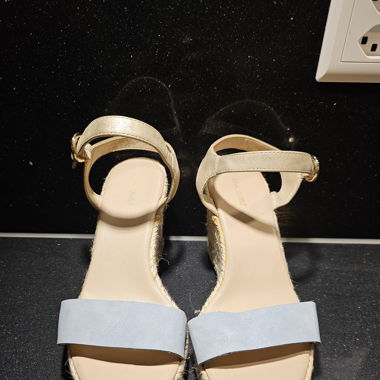 Sandales à talon taille 37, talon 9.4cm