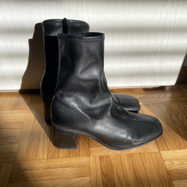Bottines noires à talon