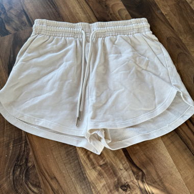 White short sweat summer shorts