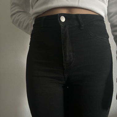schwarze Radlerjeans