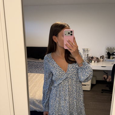 Abito Zara con motivo leopardo blu