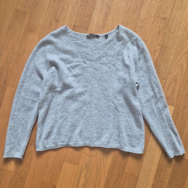Cashmere sweater