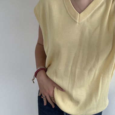 Vintage butter yellow pullunder