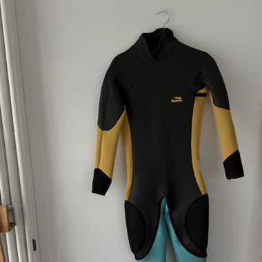 4/3 mm wetsuit