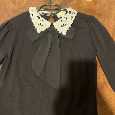 Robe noire ajustée