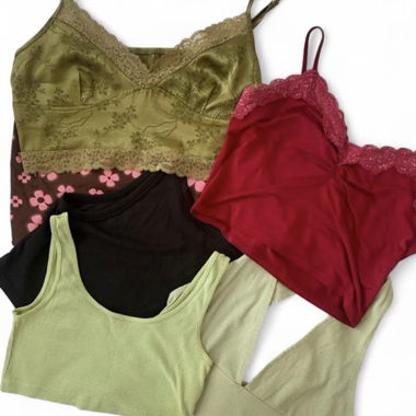 Lot de camisoles en dentelle & hauts courts