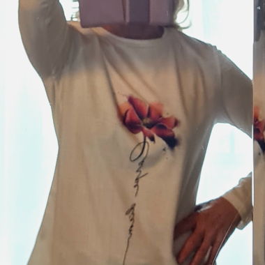 Weisses Langarmshirt