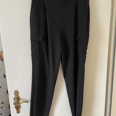 Schwarze Hose (Wallis)