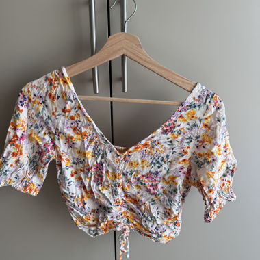 H&M Blumen Crop Top