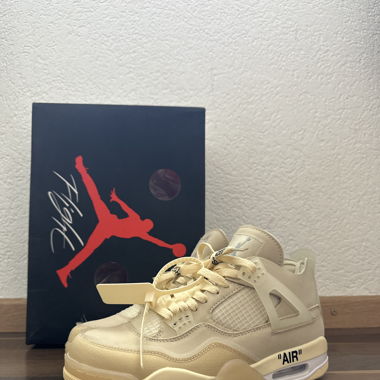 AIR JORDAN 4 RÉTRO x OFF-WHITE