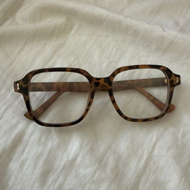 Square Tortoiseshell Glasses
