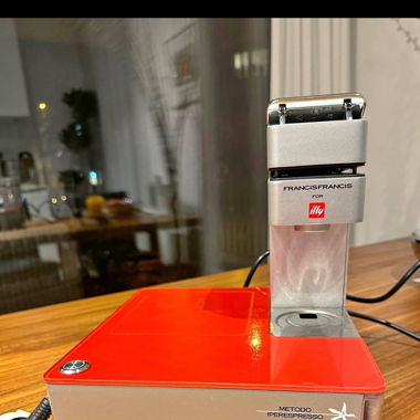 Design ILLY Y1.1Espresso coffee machine by FRANCIS