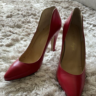 Escarpins à talons.