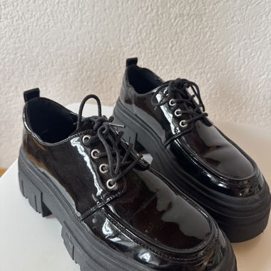 Scarpe platform in vernice nere