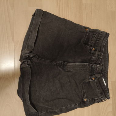 Short di jeans neri
