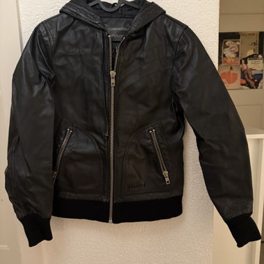 Elvine Lederjacke mit Kapuze