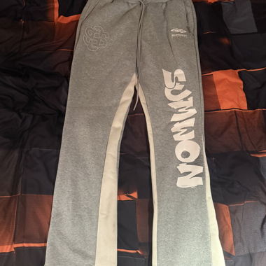 Pantalon de jogging Sumwon gris et blanc