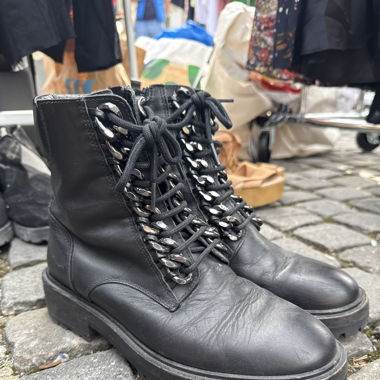 Stiefel schwarz mit Reissverschluss