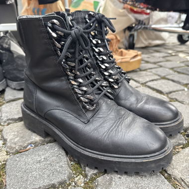 Stiefel schwarz mit Reissverschluss