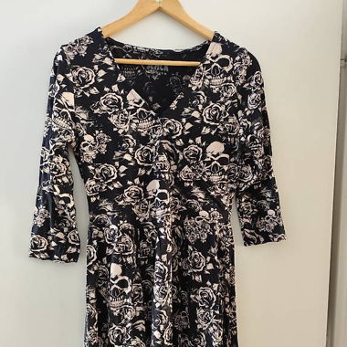 Black Premium Kleid EMP mit Totenköpfen