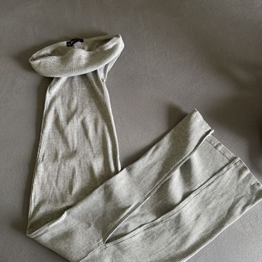 Rippstrick-Set aus Hose und Oberteil