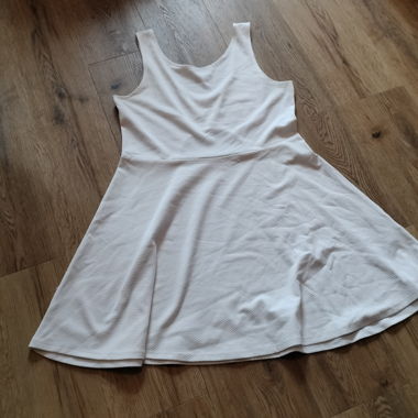Vestito da tennis bianco con cut-out sul retro, taglia 44