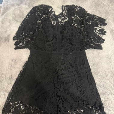 Jumpsuit Nero in Pizzo a Maniche Corte
