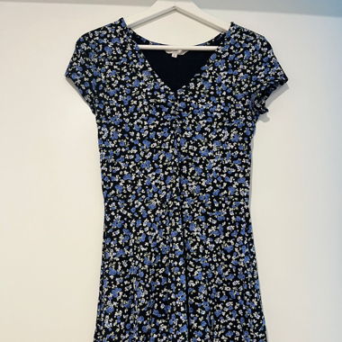Floral blue dress