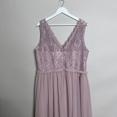 Robe en dentelle Mascara (neuve de Zalando)