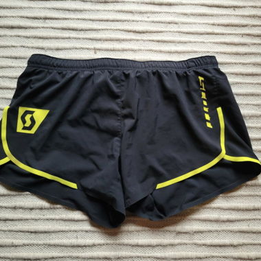Scott Sport-Shorts schwarz und gelb