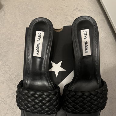 Schwarze Offene Sandalen 