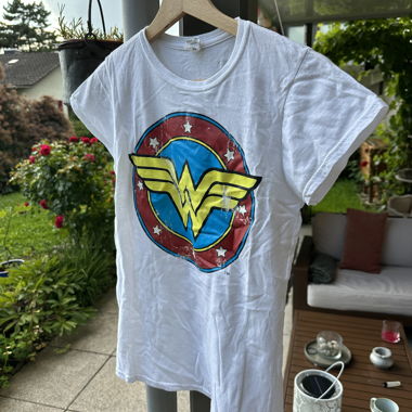 Wonder Woman t shirt