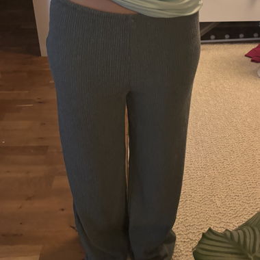 Pull&Bear Pleated Pants blue-green