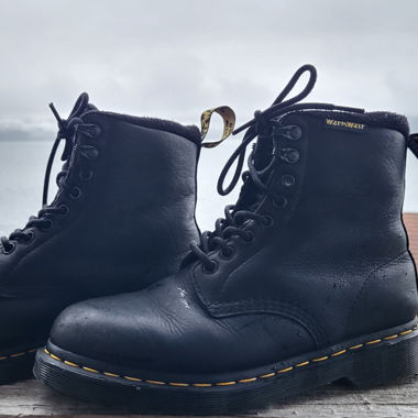 Dr. Martens 1460 Pascal boots