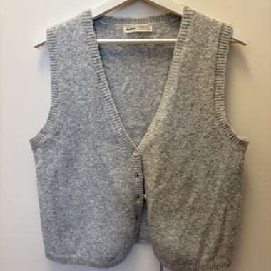 Gilet in maglia grigia