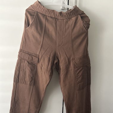 Braune Jogginghose von Zara
